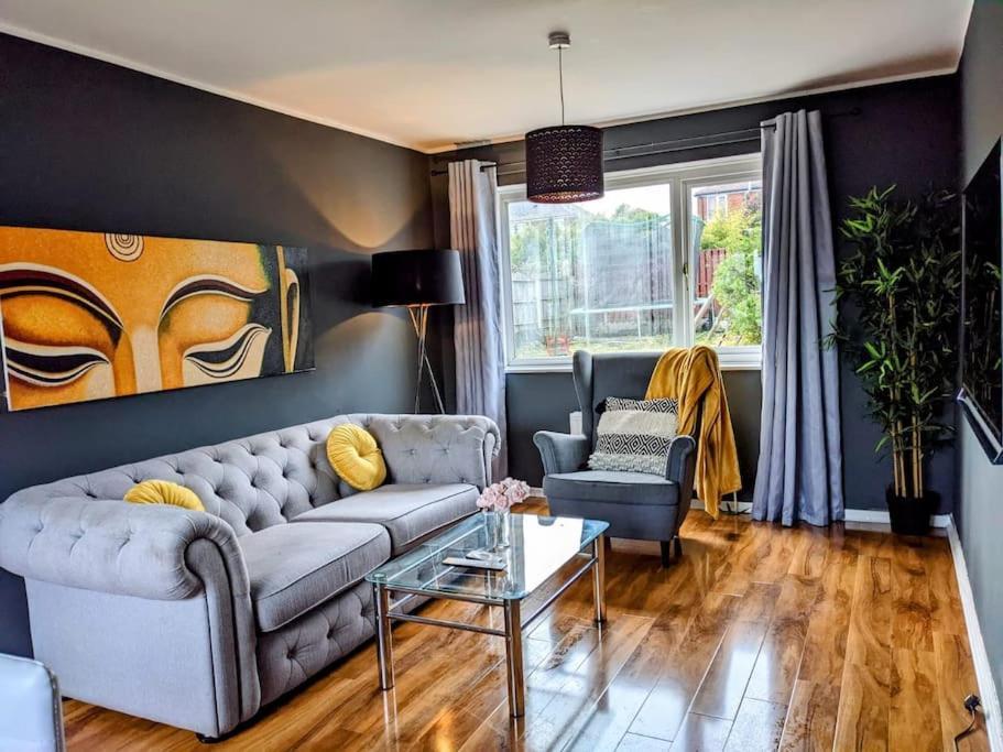 Hidden Gem !Stunning 3 Bedroom Home In Sheffield Handsworth Eksteriør billede